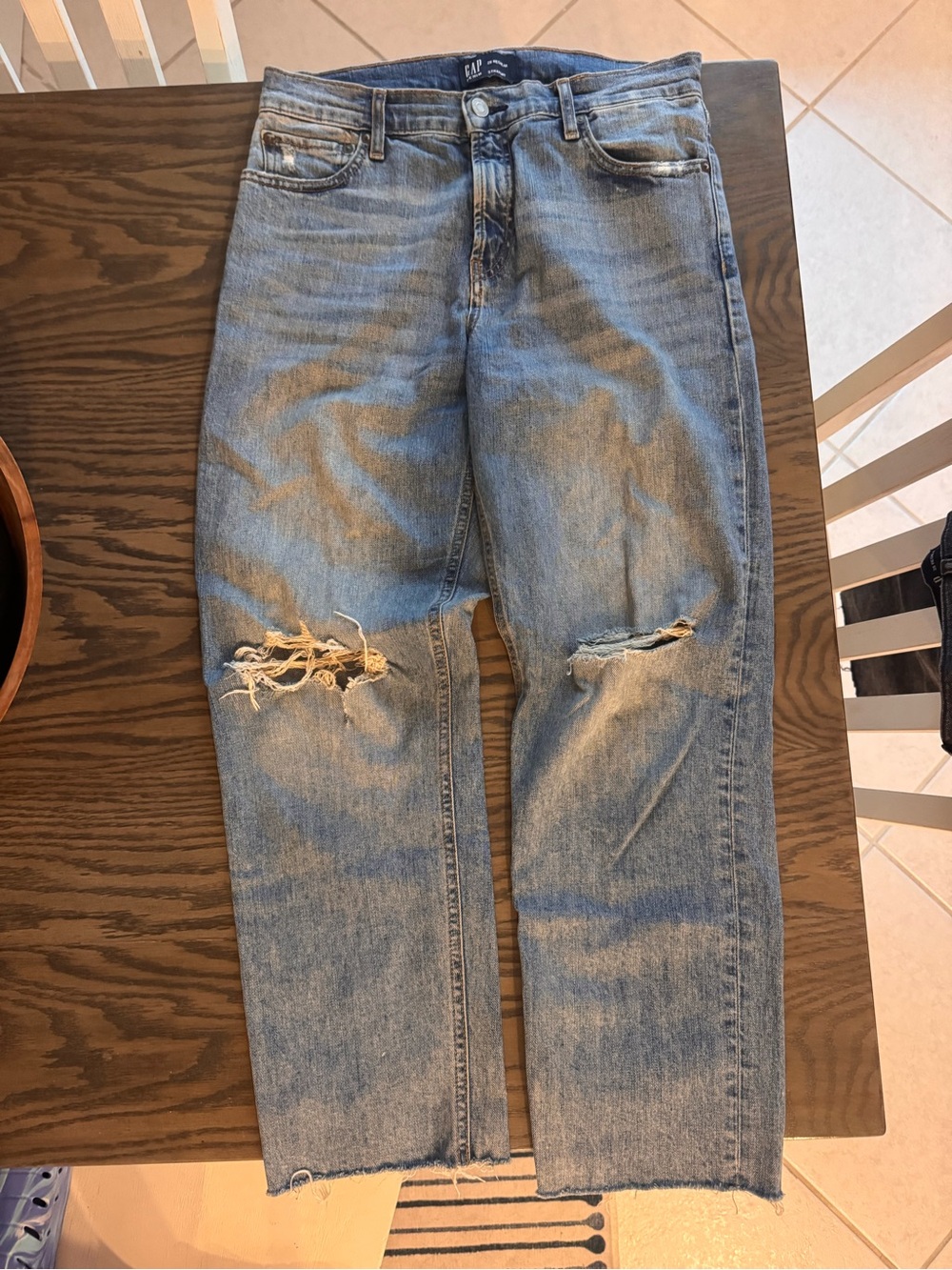 GAP Straight-Leg Jeans in Medium Blue